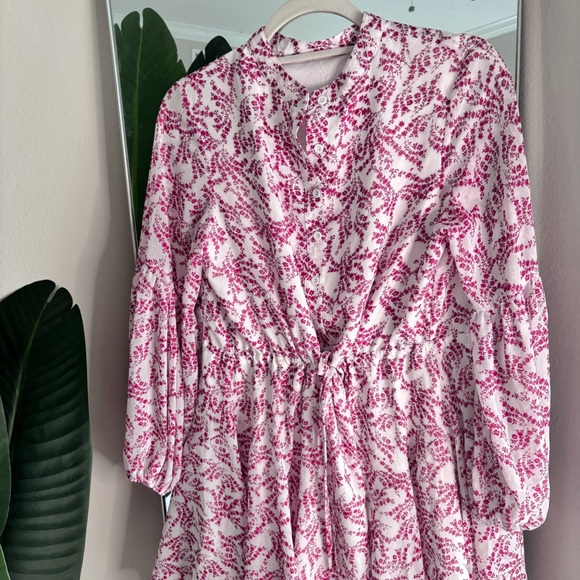 Dress - Picture 7 of 7